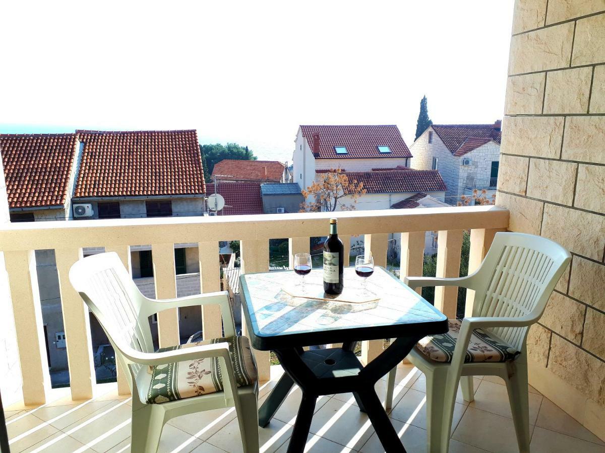 Apartments Dani Bol Luaran gambar